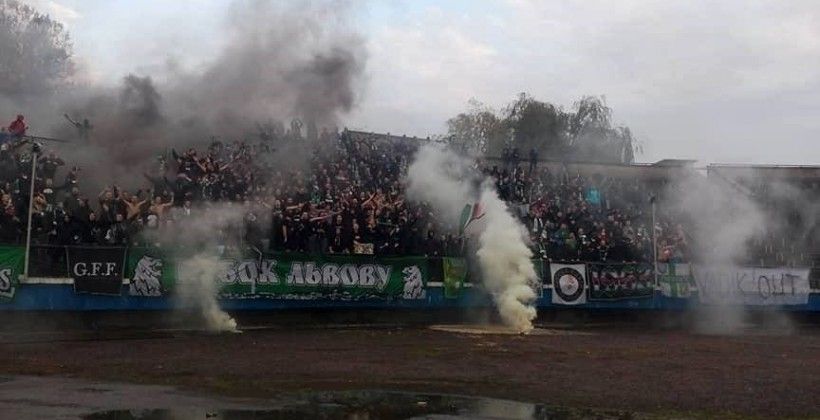 Фанаты Фанаты