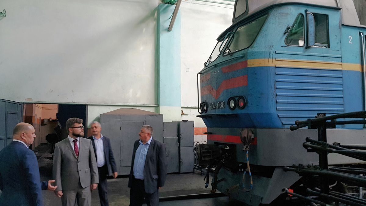 В этом году УЗ запланировала выполнить капитальный ремонт 19-ти пассажирских локомотивов / фото uz.gov.ua В этом году УЗ запланировала выполнить капитальный ремонт 19-ти пассажирских локомотивов / фото uz.gov.ua