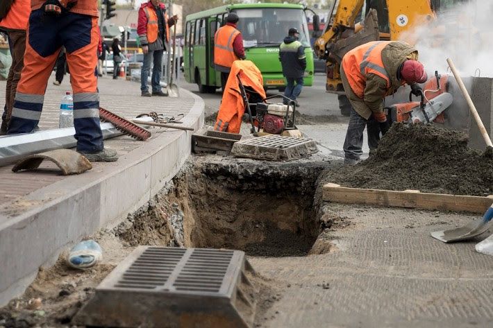 Во время обильных дождей неоднократно возникали аварийные ситуации / kievcity.gov.ua Во время обильных дождей неоднократно возникали аварийные ситуации / kievcity.gov.ua