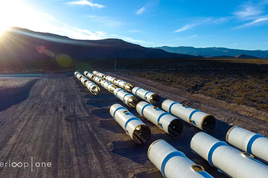 Стало известно, когда запустят первую в мире линию Hyperloop Илона Маска