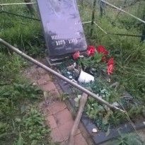 В российском Иваново мужчина воткнул осиновый кол в могилу школьного обидчика