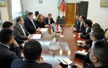 Голова Житомирської ОДА Гундич під час зустрічі з представниками Китаю: ми шукаємо інвестора для заводу з переробки соняшника