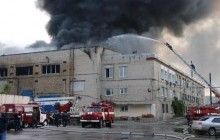 Масштабный пожар в Харькове: горит производственное помещение (фото)
