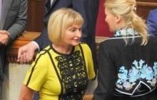 "Сукні за десятки тисяч, глибоке декольте і схудла Луценко": чим дивували нардепи в перший день Ради (фото)