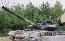 Президент анонсировал передачу военным 200 единиц вооружения и техники