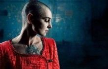"Тримала в камері тортур і ґвалтувала": зірка 90-х зізналася про звірства власної матері