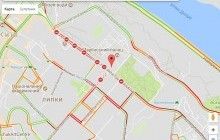 У центрі Києва утворилися чималі затори через акцію протесту медиків (відео)