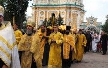 У Чернігові відбувся велелюдний хресний хід з мощами святого Феодосія Чернігівського