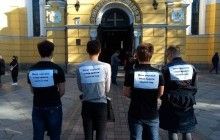Вашими молитвами: студентов киевского вуза отправили в собор молиться за педагогов вместо пар
