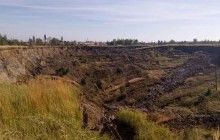 На Львовщине произошло землетрясение: образовалась пропасть диаметром 300 метров (фото)