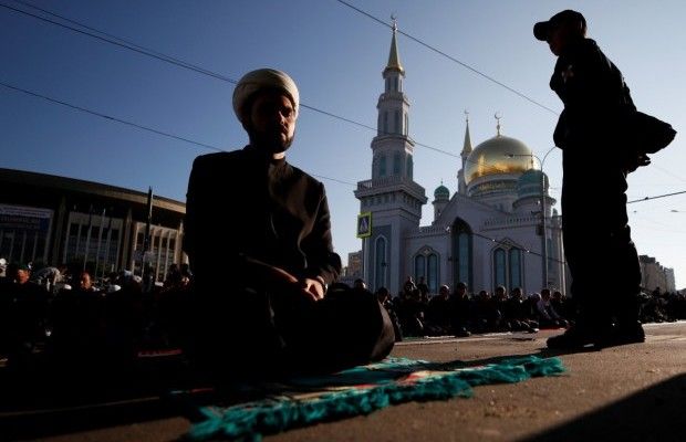 Курбан-Байрам 2020: традиции мусульманского праздника, поздравления в стихах и картинках