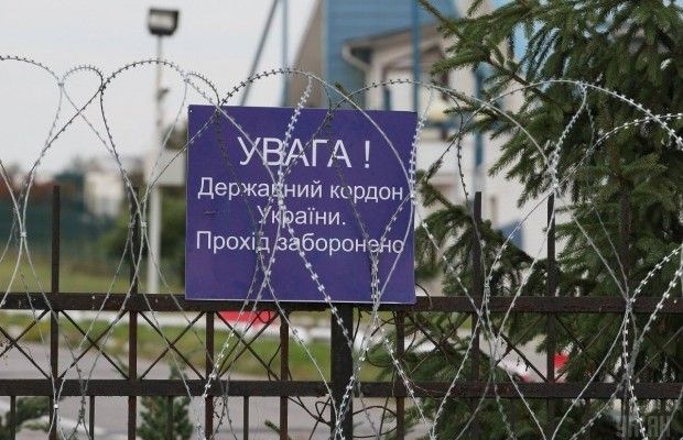 Україна наразі не планує закривати кордони для іноземців – Кулеба