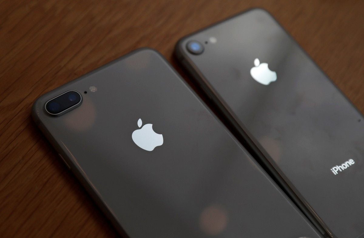 iPhone 8 и iPhone 8 Plus / REUTERS iPhone 8 и iPhone 8 Plus / REUTERS