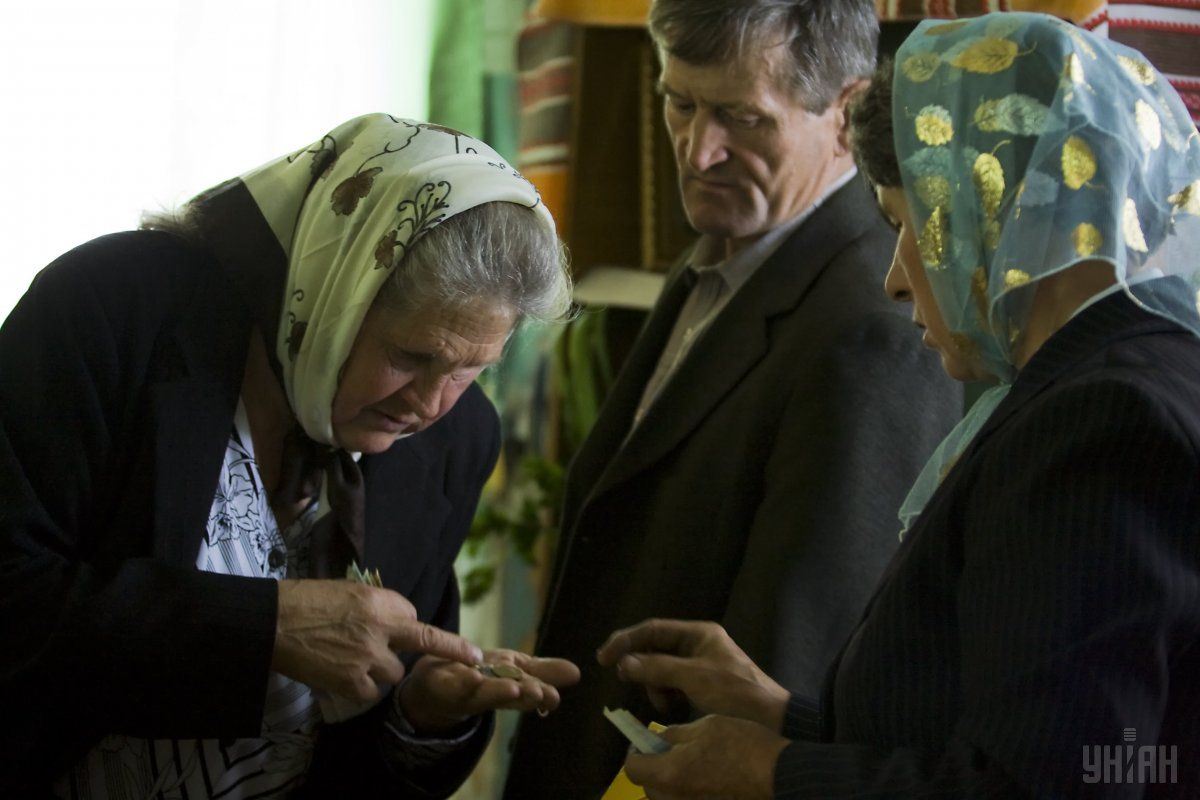 Кабмин в преддверии выборов выделил одноразовую «помощь» пенсионерам / Фото УНИАН