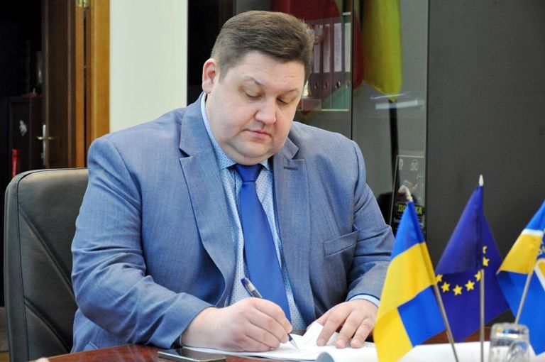Гундич виніс земельне питання на розгляд чергової сесії / фото oda.zt.gov.ua Гундич виніс земельне питання на розгляд чергової сесії / фото oda.zt.gov.ua