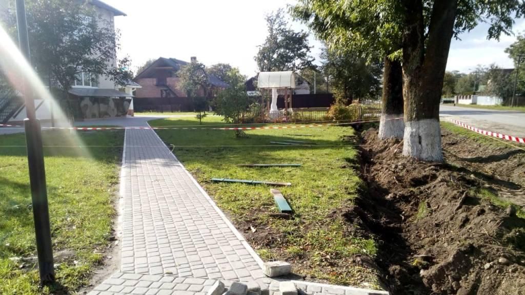 Місце події огороджено та знаходиться під охороною поліції / lviv.dsns.gov.ua Місце події огороджено та знаходиться під охороною поліції / lviv.dsns.gov.ua