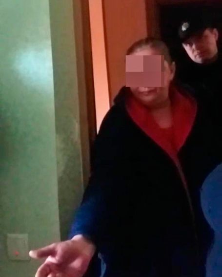 55-летняя женщина подбирали привлекательных внешне, но небогато одетых детей / фото npu.gov.ua 55-летняя женщина подбирали привлекательных внешне, но небогато одетых детей / фото npu.gov.ua