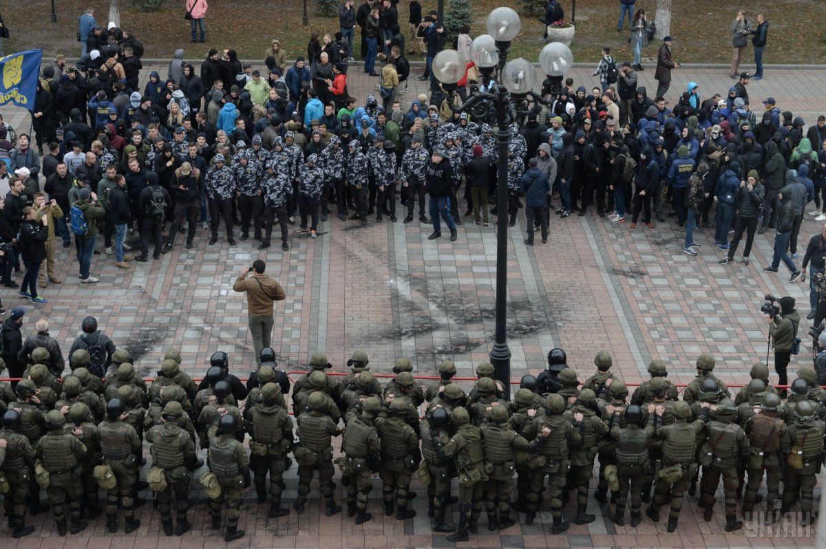 Станом на 18.40 усі мітингувальники розійшлися / фото УНІАН Станом на 18.40 усі мітингувальники розійшлися / фото УНІАН