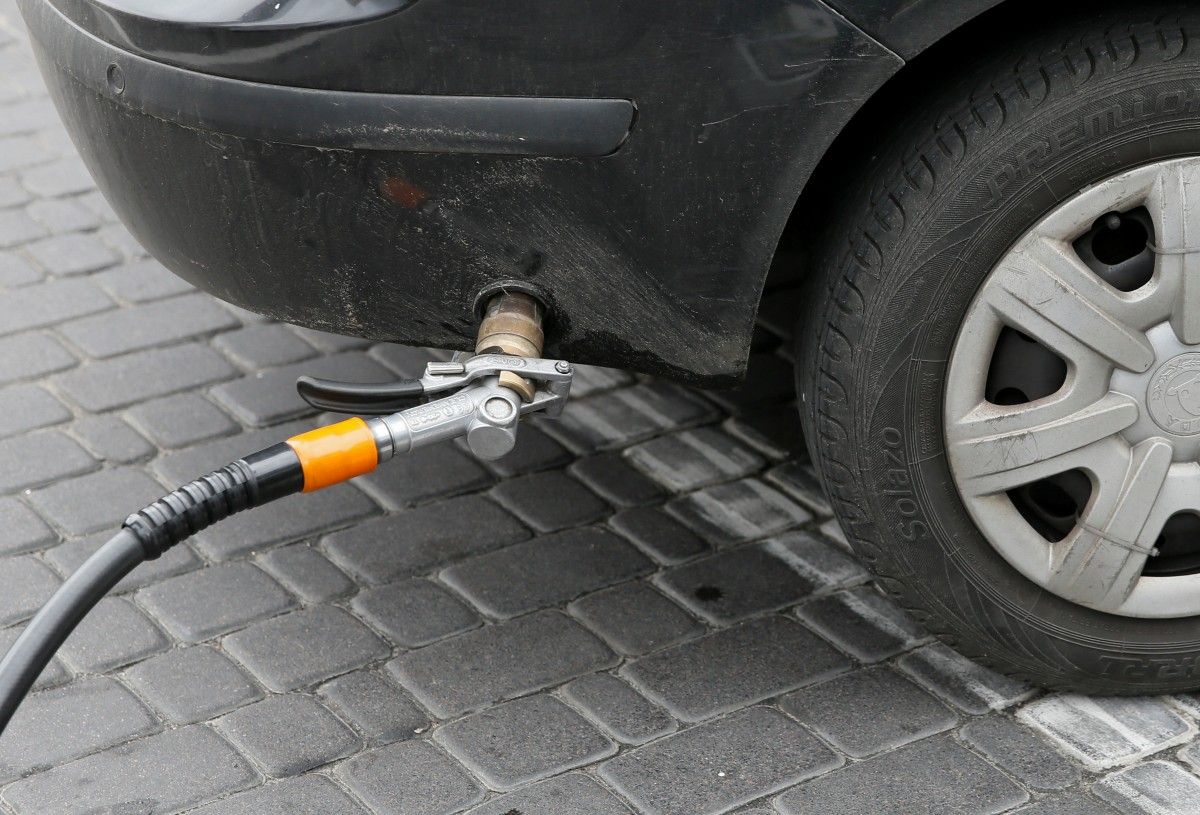 Autogas becomes cheaper in Ukraine / REUTERS illustration