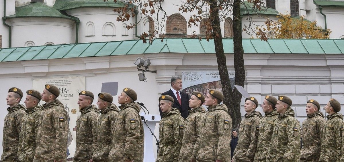 Со следующего года зарплата военных увеличится минимум на 30% / president.gov.ua