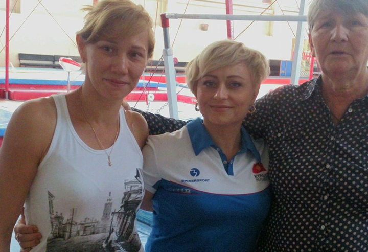 Тетяна Торопова (в центрі) / facebook.com Тетяна Торопова (в центрі) / facebook.com