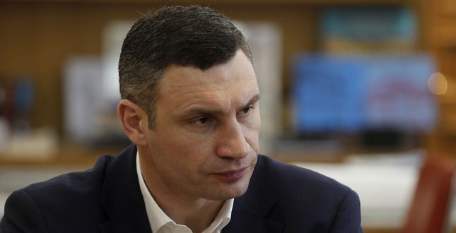 Кличко: мы не позволим забрать и разрушить спорткомплекс 'Восток' Кличко: мы не позволим забрать и разрушить спорткомплекс 'Восток'