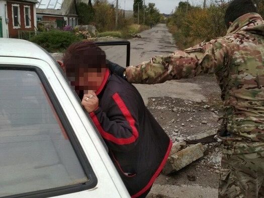 СБУ задержала інформаторку боевиков / фото ssu.gov.ua СБУ задержала інформаторку боевиков / фото ssu.gov.ua