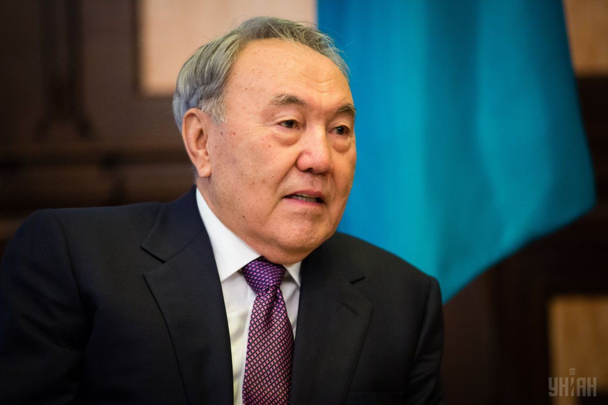 Назарбаев подписал указ о переводе языка на латиницу / фото УНИАН Назарбаев подписал указ о переводе языка на латиницу / фото УНИАН