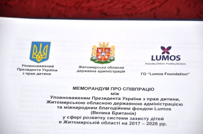 Документ подписали в Житомирском институте медсестринства / фото oda.zt.gov.ua Документ подписали в Житомирском институте медсестринства / фото oda.zt.gov.ua