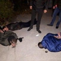В Запорожье трое бандитов в масках похитили человека