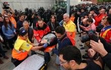 В столкновениях с полицией во время референдума пострадали 38 человек - правительство Каталонии