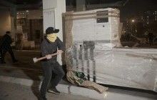 В Киеве активисты разгромили АЗС и вступили в столкновения с полицией (фото, видео)