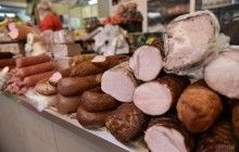 Отравились неизвестным веществом: на Полтавщине госпитализировали 14 рабочих мясокомбината