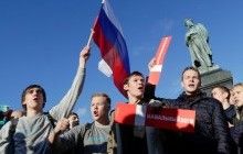 В Москве задержали активистов, которые снова вышли на Манежную площадь