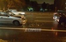 Масштабное ДТП в Киеве: столкнулись пять автомобилей (фото)
