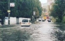 "Потоп" в Киеве: в сети показали последствия ливня (фото, видео)