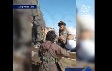 Опубліковано відео з російськими військовими у перші секунди після їхнього захоплення в полон ІДІЛ