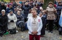 У Польщі десятки тисяч католиків молилися на кордоні про порятунок держави