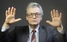 В РФ умер Аллан Чумак, который заряжал воду по советскому телевидению
