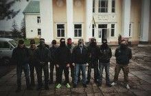 У Почаєві "Правий сектор" зірвав засідання міськради, де мало розглядатися питання Почаївської лаври