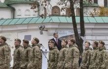 Со следующего года зарплата военных увеличится минимум на 30% - Порошенко