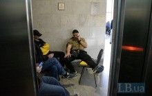 В центре Киева заметили возможных "титушек" (фото)