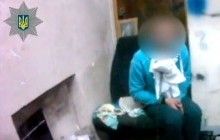 Горе-коллекторы: на Одесщине задержали двух похитителей, посадивших мужчину на цепь в гараже (видео)