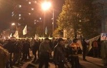 Митингующие у Рады сворачивают флаги, палатки остаются