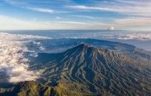 На Балі індуїсти та мусульмани моляться, аби не відбулось виверження вулкану