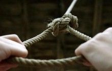У маленькому містечку на Вінниччині повісилися троє підлітків, місцеві кажуть про "діяння диявола"