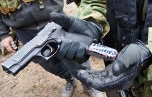 У Росії чоловік пограбував 5 квіткових магазинів, погрожуючи продавцям "Снікерсом"
