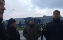 Anti-oligarchy activists threaten to block Poroshenko's enterprises in Ukraine