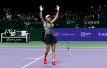 Возняцки обыграла в финале Уильямс, став чемпионкой Итогового турнира WTA
