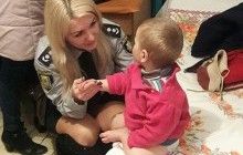На Полтавщині п'яний чоловік залишив візок з дитиною біля дороги та заснув